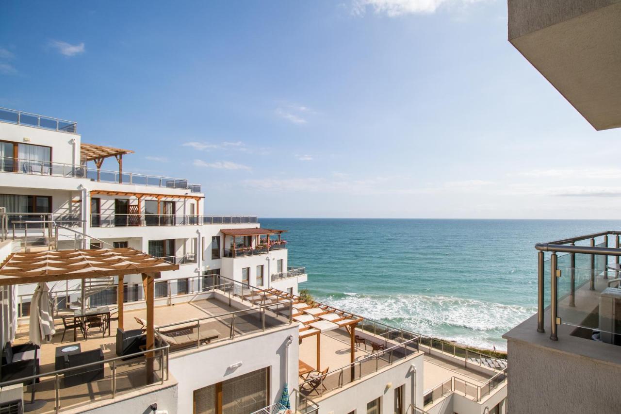 White Cliffs, Byala Apartment